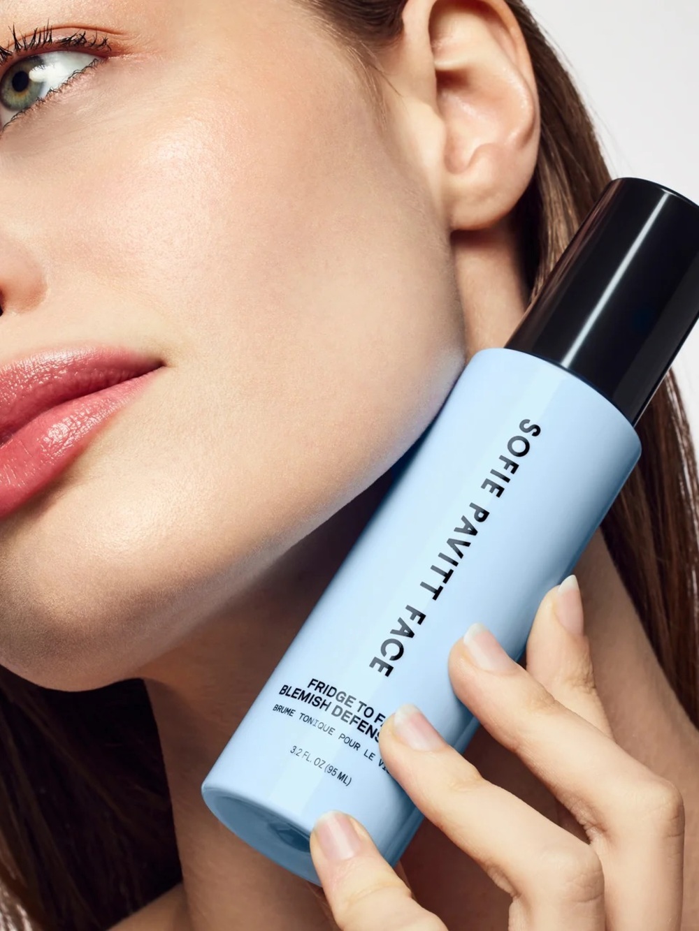 SOFIE PAVITT FACE Light Blue Makeup Primer for Smooth Base